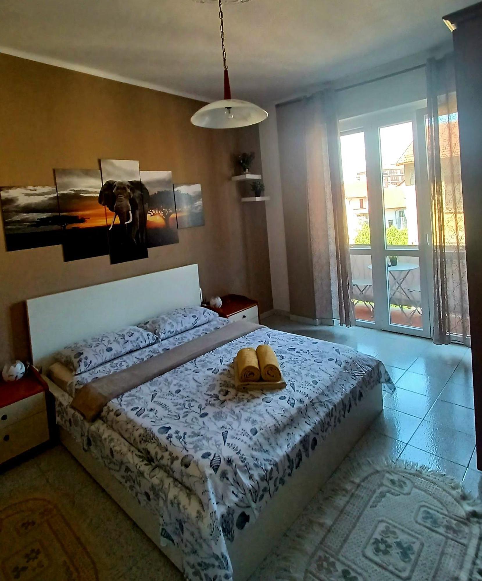 Intero Appartamento Luminoso E Accogliente ! Turín Exterior foto